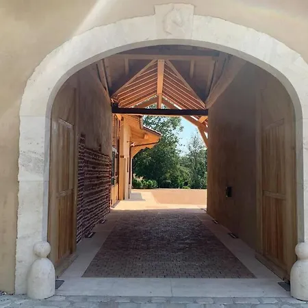 Ancien Haras Refait A Neuf A 3 Km De Holiday home Vonnas