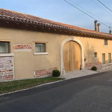 Ancien Haras Refait A Neuf A 3 Km De Holiday home Vonnas